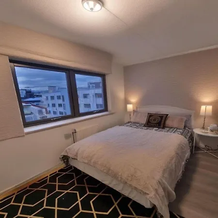 Lägenhet - 3 Bedroom - Gated Community *
