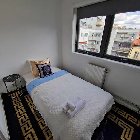 - 3 Bedroom - Gated Community 奥斯陆
